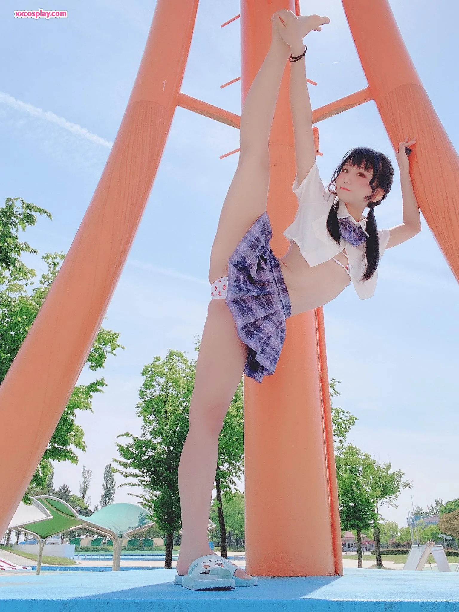 Yanagimaru: Super Short School Uniform